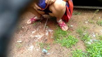 Desi Indian Outdoor Public Pissing Video Compilation